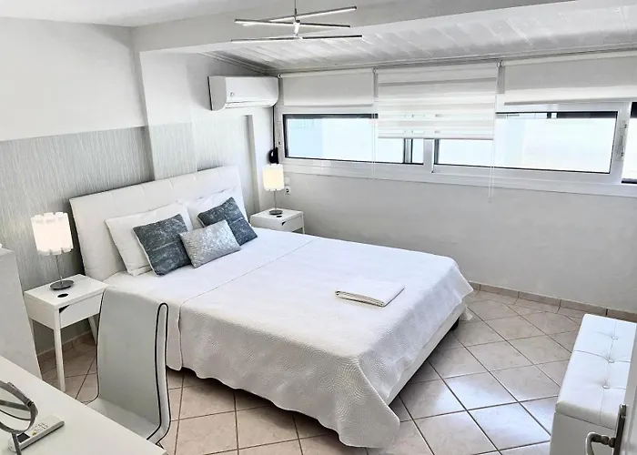 شقة Amazing Maisonettes In