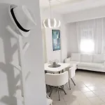 Amazing Maisonettes In Apartment *