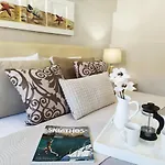 Amazing Maisonettes In Apartment Skiathos-Stadt