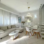 Amazing Maisonettes In * Skiathos-Stadt