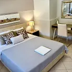 Amazing Maisonettes In Skiathos-Stadt