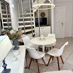 Amazing Maisonettes In Apartment