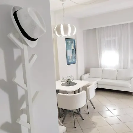 Amazing Maisonettes In Apartment *