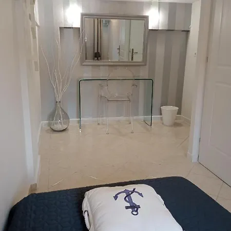 Appartamento Amazing Maisonettes In *