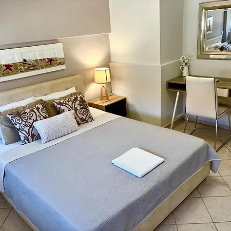 Amazing Maisonettes In Skiathos Town