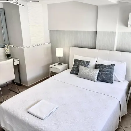 Amazing Maisonettes In Apartment *